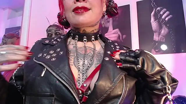 MorganaFlamel online show from July 23, 2026, 12:14 pm