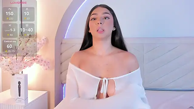 Snapshot of Riley_Sweet__ chatting on July 25, 2026, 7:55 pm Riley Sweet online show from July 25, 2026, 7:55 pm