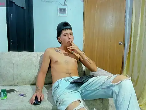Snapshot of aaron_mercury_x chatting on July 28, 2026, 2:29 am aaron mercury x online show from July 28, 2026, 2:29 am