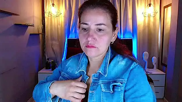 kathekitten online show from July 20, 2026, 7:38 pm