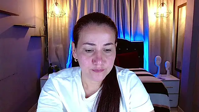 kathekitten online show from July 21, 2026, 8:11 pm