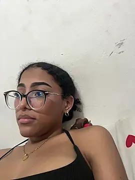 Kimy lux online show from July 14, 2026, 2:05 am