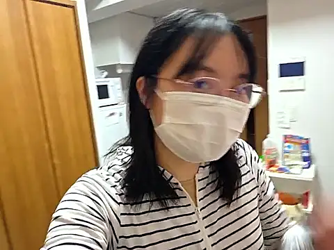 Snapshot of momonga_ichigo chatting on July 24, 2026, 3:10 pm momonga ichigo online show from July 24, 2026, 3:10 pm