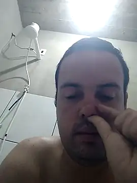 Snapshot of Masterfeett chatting on July 28, 2026, 9:03 pm Masterfeett online show from July 28, 2026, 9:03 pm