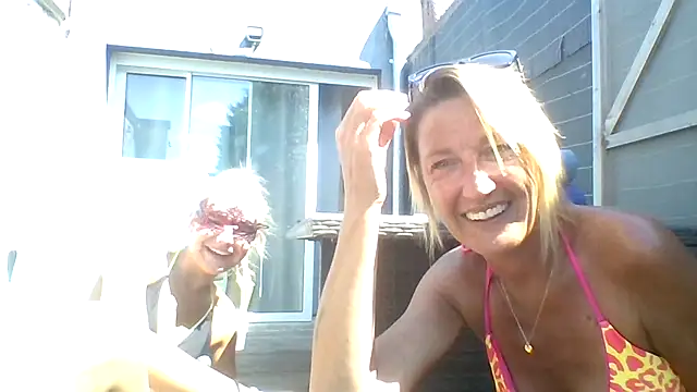Snapshot of JeuneCharme1 chatting on August 1, 2026, 11:31 am JeuneCharme1 online show from August 1, 2026, 11:31 am
