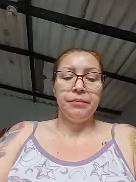 Snapshot of Amberousse chatting on July 19, 2026, 1:04 pm Amberousse online show from July 19, 2026, 1:04 pm