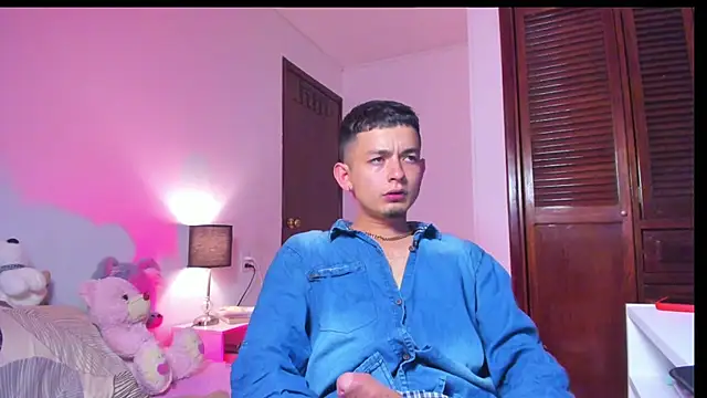 Snapshot of kobe_james07 chatting on July 30, 2026, 4:11 am kobe james07 online show from July 30, 2026, 4:11 am