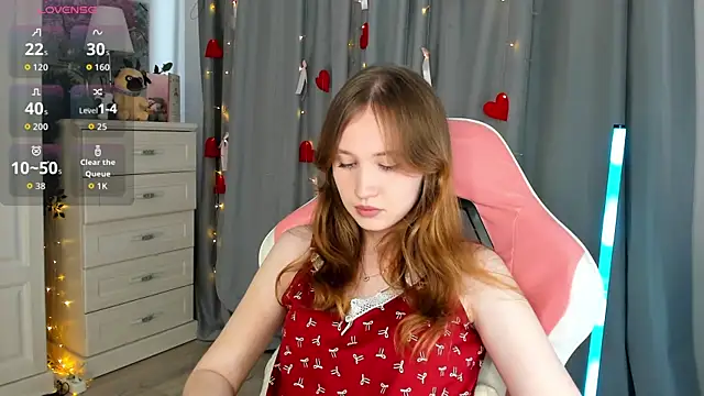 CozyKisses online show from July 25, 2026, 10:02 am