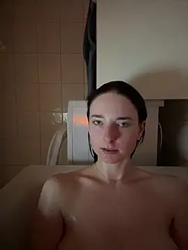 Snowhiite online show from July 20, 2026, 5:26 pm