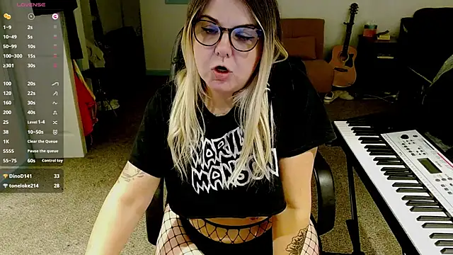 beccalubov online show from July 16, 2026, 5:35 am