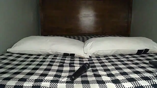 annablisss  online show from July 21, 2026, 1:52 am