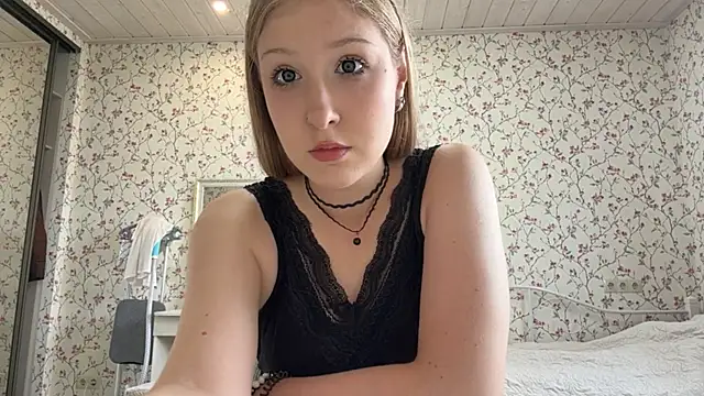 JoltingSmile online show from July 22, 2026, 7:11 am