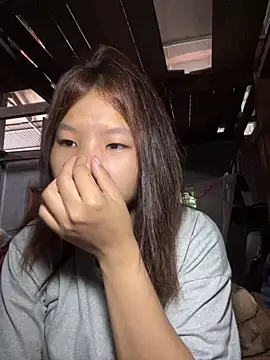 -Qincy- online show from July 24, 2026, 12:41 am