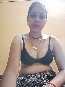 Snapshot of simran_bby chatting on July 20, 2026, 5:00 am simran bby online show from July 20, 2026, 5:00 am