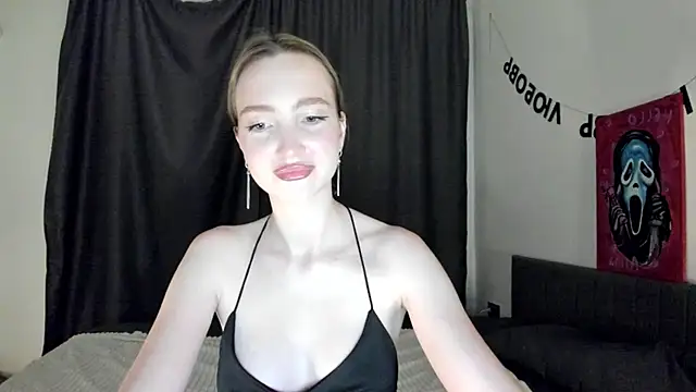 Snapshot of Blair_Marfl chatting on July 25, 2026, 6:27 pm Blair Marfl online show from July 25, 2026, 6:27 pm