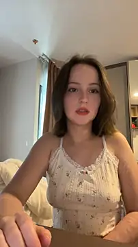 Snapshot of milly_pops chatting on July 24, 2026, 4:21 am milly pops online show from July 24, 2026, 4:21 am