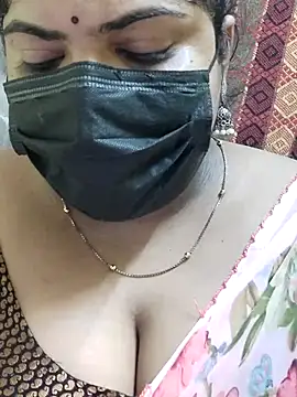 Floraa-Queen online show from July 23, 2026, 12:58 pm