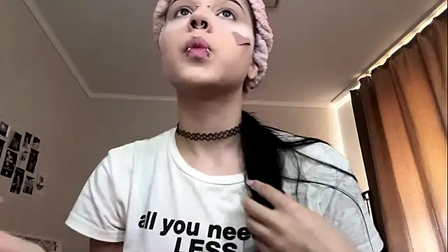 AlidaPensick online show from July 28, 2026, 12:48 pm