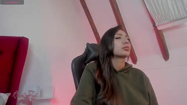 LilyGarciia online show from July 21, 2026, 3:47 pm