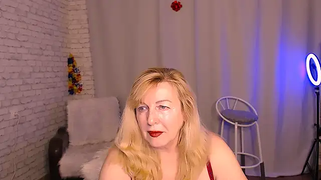 Samantha Si online show from February 4, 2025, 6:06 pm