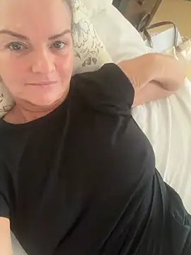 Snapshot of Holly-BlondeMILF44 chatting on July 23, 2026, 9:07 am Holly-BlondeMILF44 online show from July 23, 2026, 9:07 am