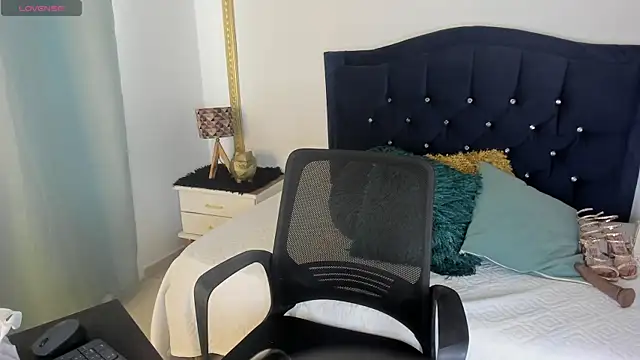 Snapshot of MelaniVega chatting on July 24, 2026, 2:04 pm MelaniVega online show from July 24, 2026, 2:04 pm