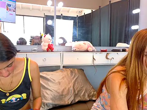 strawberrymia69 online show from July 28, 2026, 1:10 pm