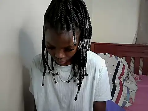 queen zuri01 online show from July 18, 2026, 8:40 am