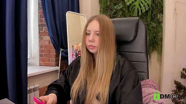 Snapshot of Sofi_Soyer chatting on July 27, 2026, 3:30 pm Sofi Soyer online show from July 27, 2026, 3:30 pm