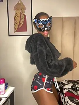 Snapshot of SexyTamia_302 chatting on July 20, 2026, 8:33 pm SexyTamia 302 online show from July 20, 2026, 8:33 pm