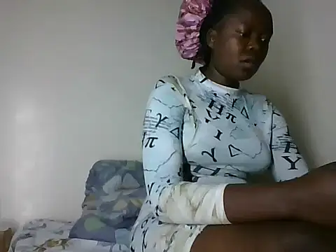 Snapshot of Prettyely chatting on July 21, 2026, 4:48 am Prettyely online show from July 21, 2026, 4:48 am