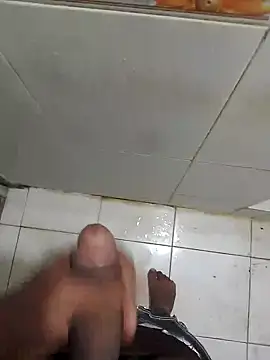 boy7inche online show from July 23, 2026, 6:28 pm