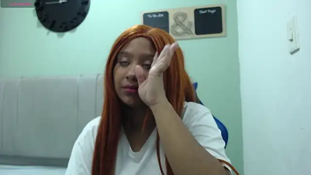 Snapshot of Kitty_summer chatting on July 27, 2026, 1:07 pm Kitty summer online show from July 27, 2026, 1:07 pm