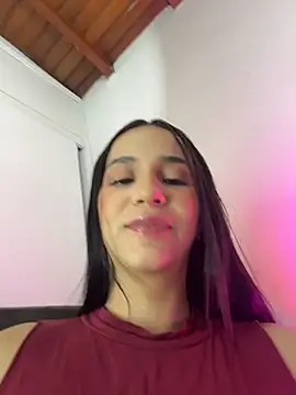 LilieSnow online show from July 28, 2026, 11:28 am