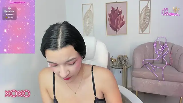 kiara wren online show from July 25, 2026, 7:44 pm