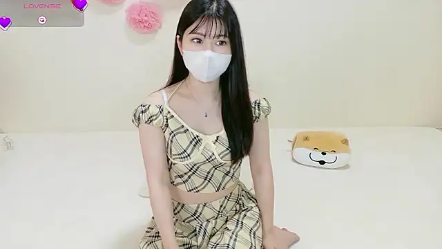 Snapshot of Mila_Velvet_LIVE chatting on July 25, 2026, 10:57 am Mila Velvet LIVE online show from July 25, 2026, 10:57 am