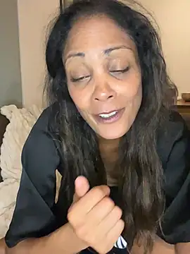 Snapshot of Cherry-Muse chatting on July 29, 2026, 9:46 pm Cherry-Muse online show from July 29, 2026, 9:46 pm