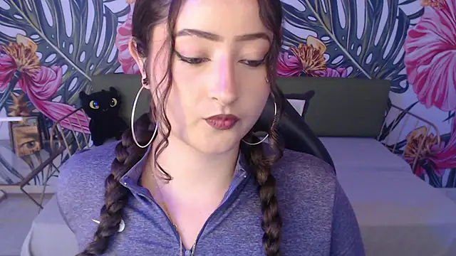 Snapshot of Rebeca_dreams chatting on July 23, 2026, 8:51 pm Rebeca dreams online show from July 23, 2026, 8:51 pm