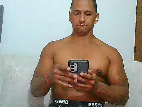 Snapshot of brandom35 chatting on July 26, 2026, 5:20 pm brandom35 online show from July 26, 2026, 5:20 pm