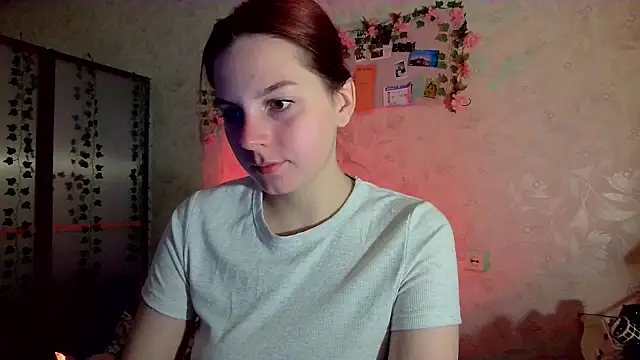 Snapshot of EvaShinee chatting on July 21, 2026, 7:38 pm EvaShinee online show from July 21, 2026, 7:38 pm