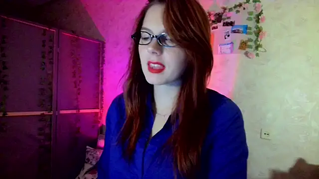 Snapshot of EvaShinee chatting on July 28, 2026, 8:34 pm EvaShinee online show from July 28, 2026, 8:34 pm