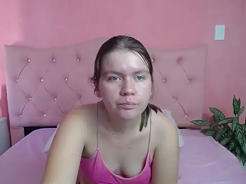 Snapshot of NiniCeleste chatting on July 16, 2026, 12:44 pm NiniCeleste online show from July 16, 2026, 12:44 pm