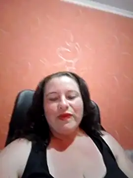 Snapshot of Moonshade30 chatting on July 18, 2026, 4:22 pm Moonshade30 online show from July 18, 2026, 4:22 pm