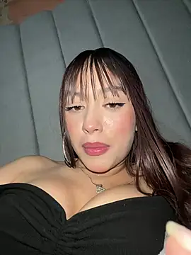 Dayanna Villalobos online show from July 28, 2026, 9:25 pm