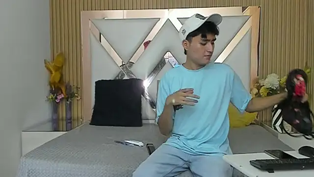 Snapshot of CarlosANDMaicol chatting on July 20, 2026, 12:58 am CarlosANDMaicol online show from July 20, 2026, 12:58 am