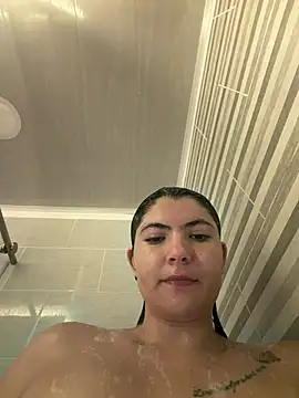 Snapshot of cloe_bella chatting on July 21, 2026, 9:17 pm cloe bella online show from July 21, 2026, 9:17 pm
