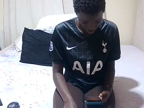 Snapshot of sweet_slender chatting on July 20, 2026, 5:37 pm sweet slender online show from July 20, 2026, 5:37 pm