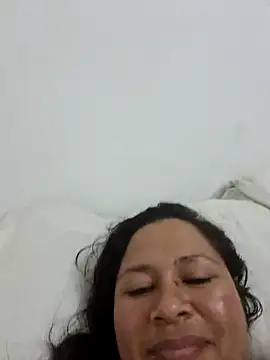 JhoanaHernandez online show from July 26, 2026, 6:21 am