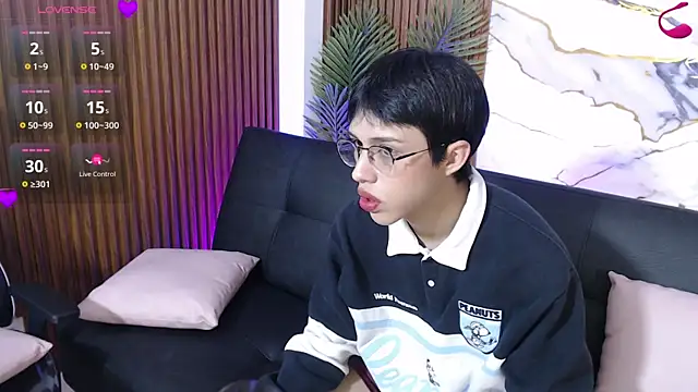 Martin tay online show from July 28, 2026, 8:01 pm