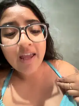 Snapshot of Nay_beby chatting on July 17, 2026, 10:03 pm Nay beby online show from July 17, 2026, 10:03 pm